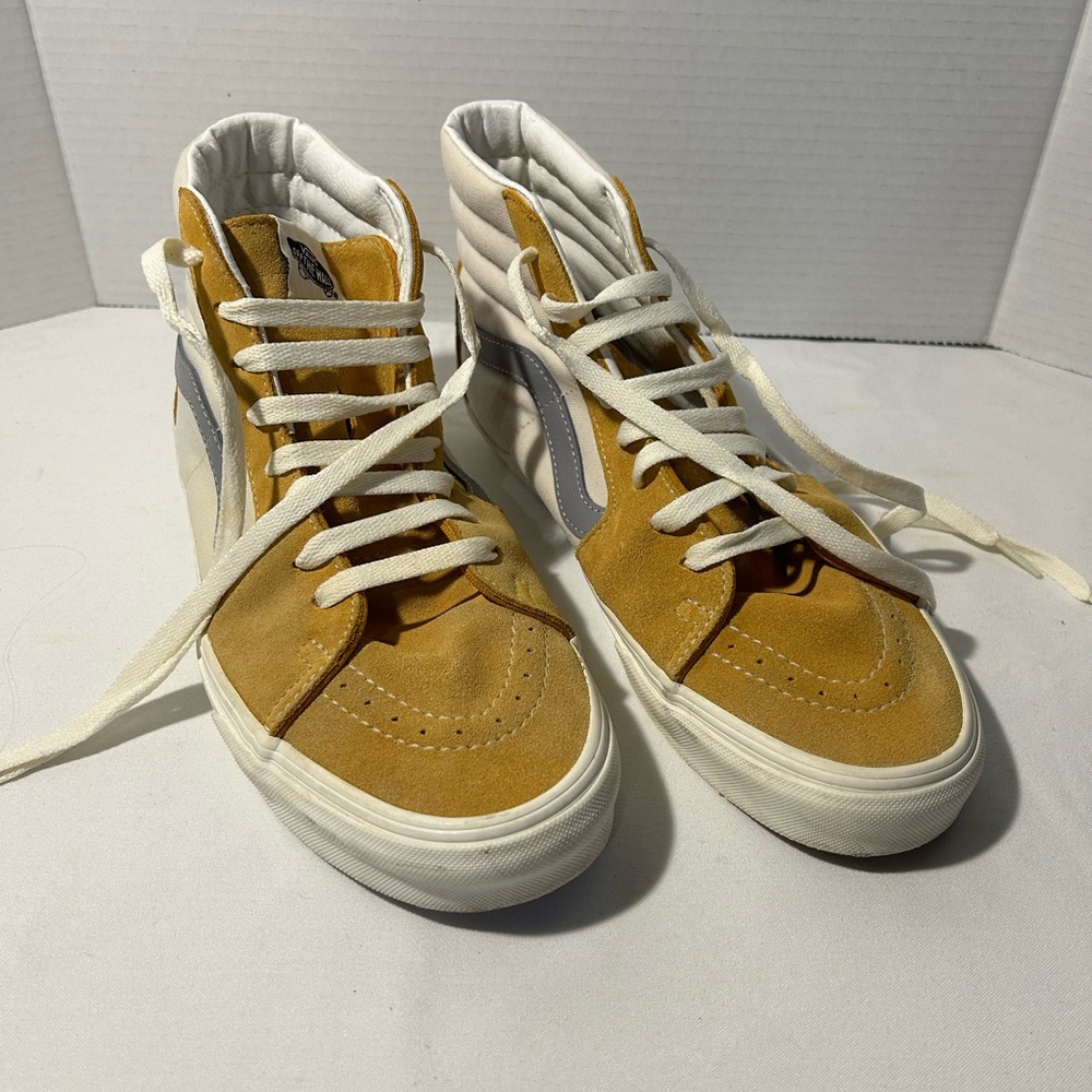 High Top Vans Men 9.5 Women 11